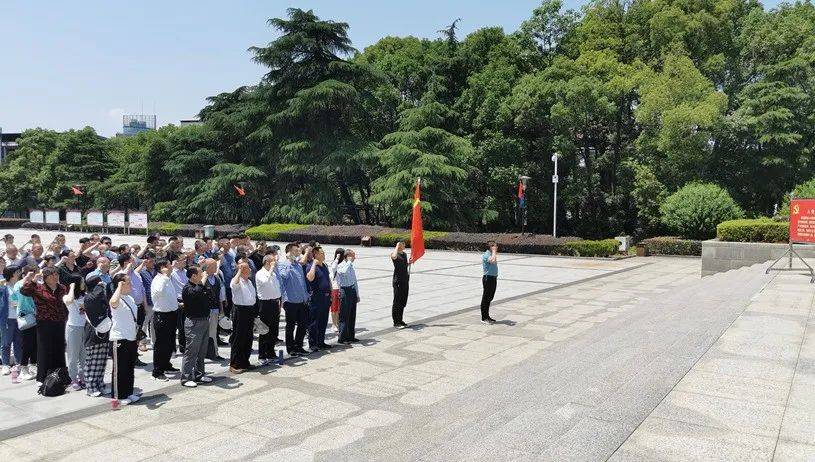 男模7分身情人演员，展现变化、学习与自信的力量