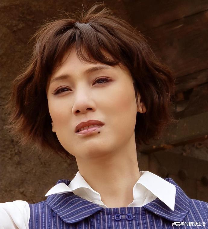 演员弯弯，彩色日常的精彩瞬间