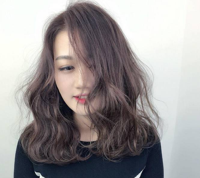 科技与时尚融合，最新发型女潮流之选